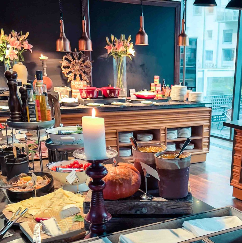 Bild på hotellfrukost